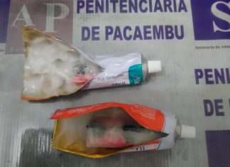 ASPs de Pacaembu encontram celulares e conectores dentro de pomadas anti-inflamatórias