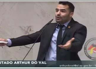 Deputado Arthur do Val, conhecido por Mamãe Falei, chama servidores de vagabundos
