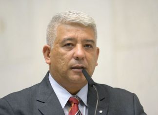 DEPUTADO SARGENTO NERI PROTOCOLA MANDADO DE SEGURANÇA CONTRA O DECRETO DO GOVERNADOR QUE SUSPENDE RECEBIMENTO DE 13° E 1/3 DE FÉRIAS DOS SERVIDORES PÚBLICOS