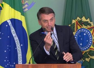Presidente Jair Bolsonaro veta aumento de salários para servidores públicos
