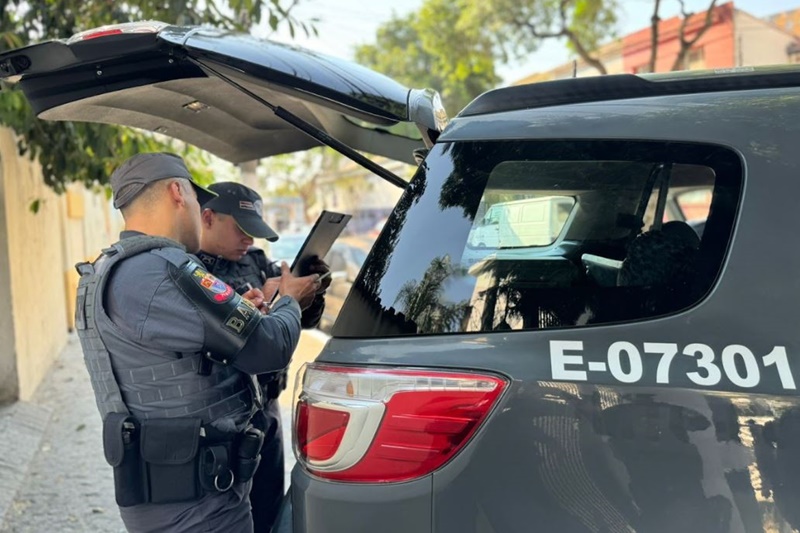 Recaptura de presos - Capa