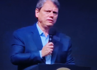 Governador Tarcísio de Freitas discursa na promulgação da Lei Orgânica da Polícia Penal de São Paulo