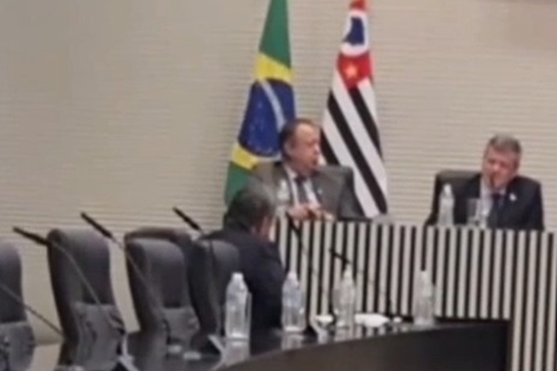 Secretário TCO - Cortada